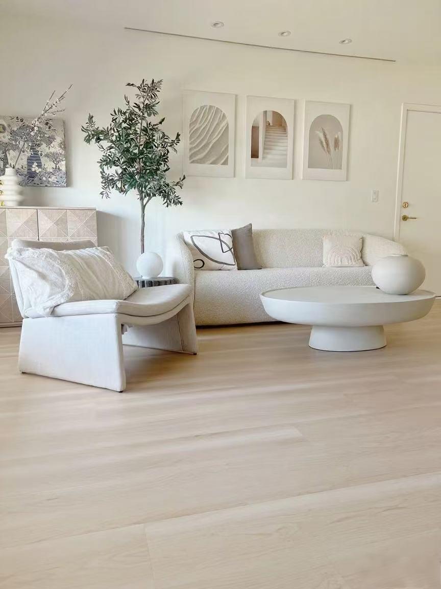 Profili per interni SPC (Stone Plastic Composite): una svolta nei materiali per interni